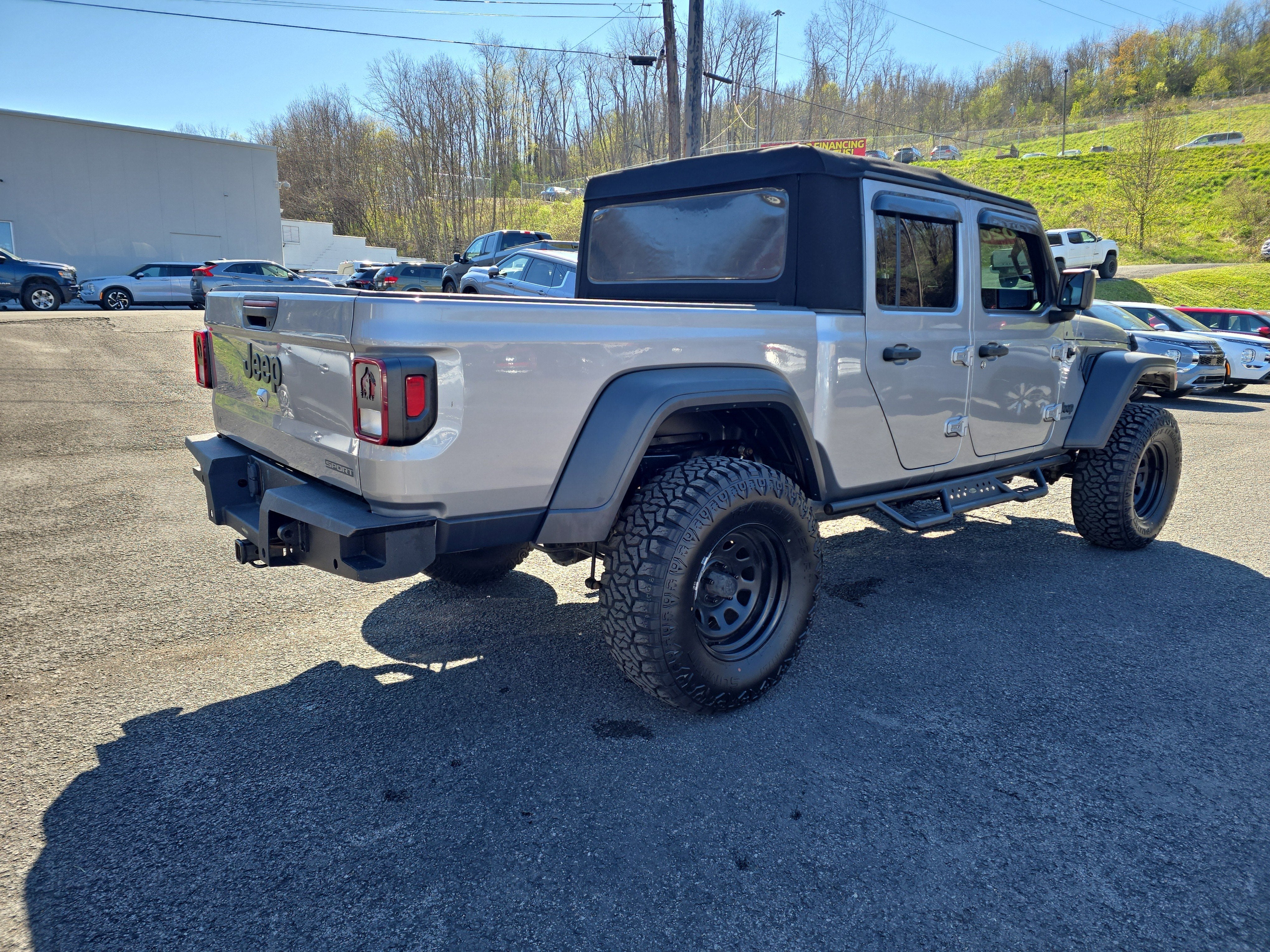 2020 Jeep Gladiator Sport