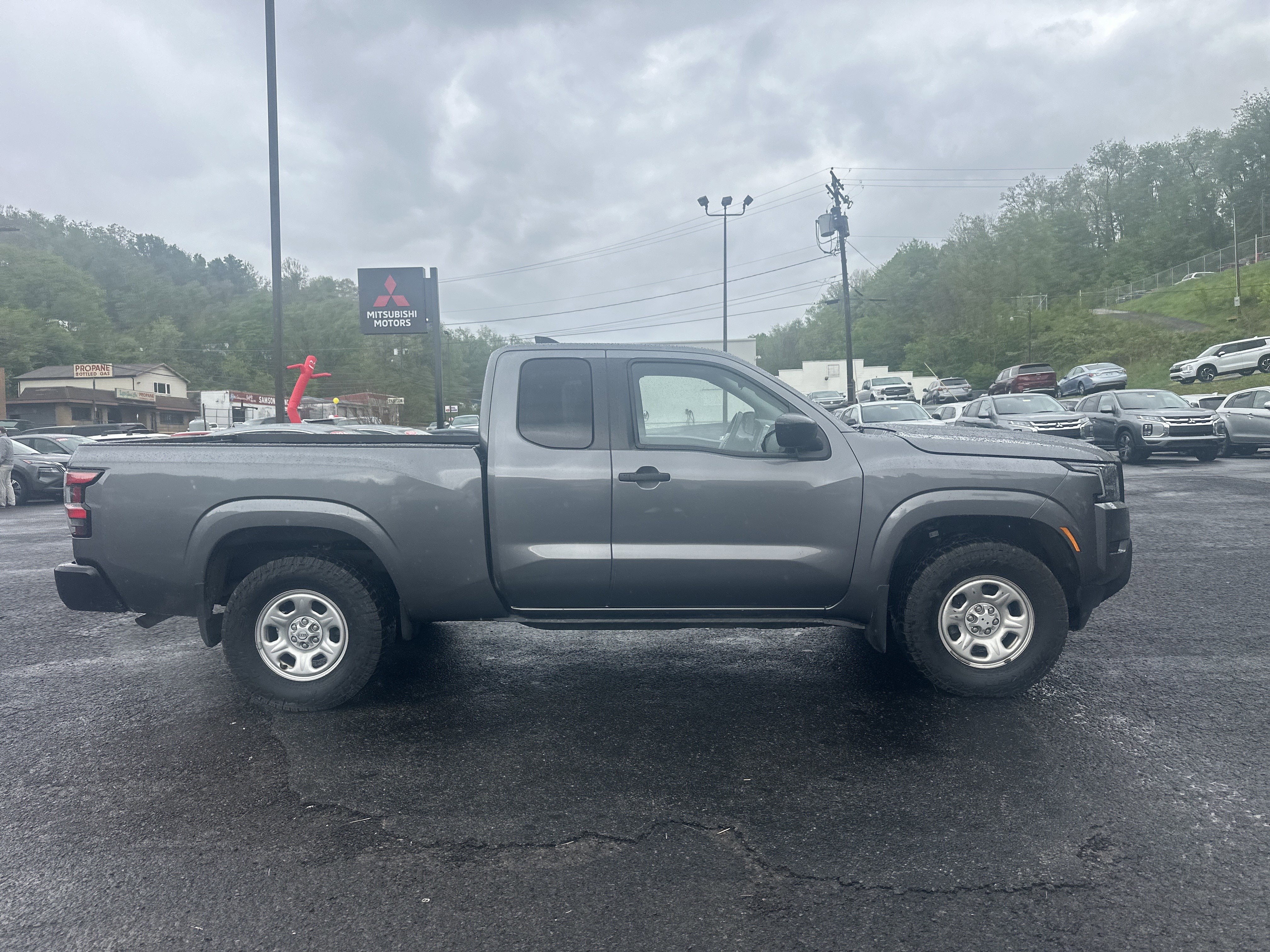 2022 Nissan Frontier S