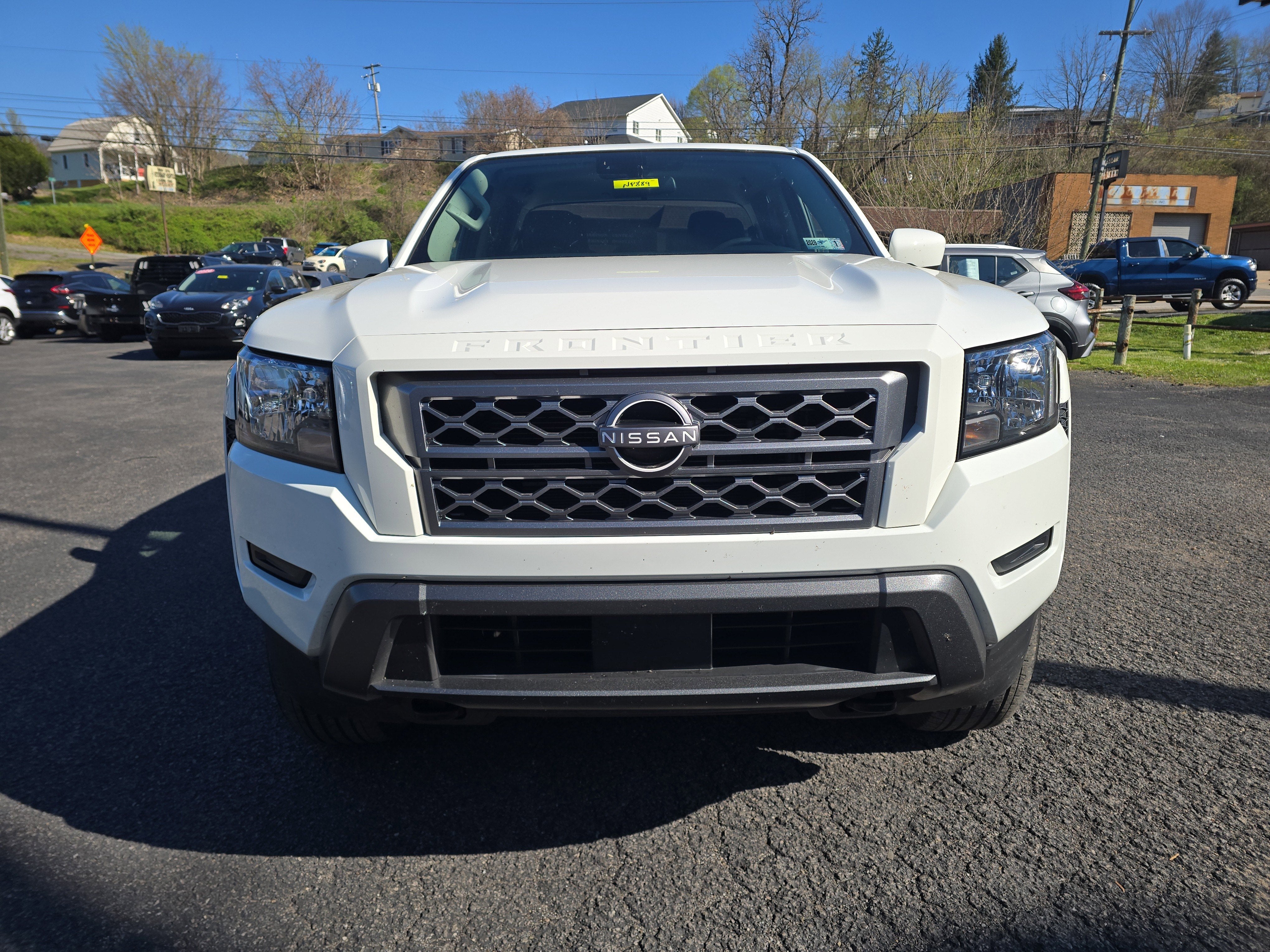 2022 Nissan Frontier SV