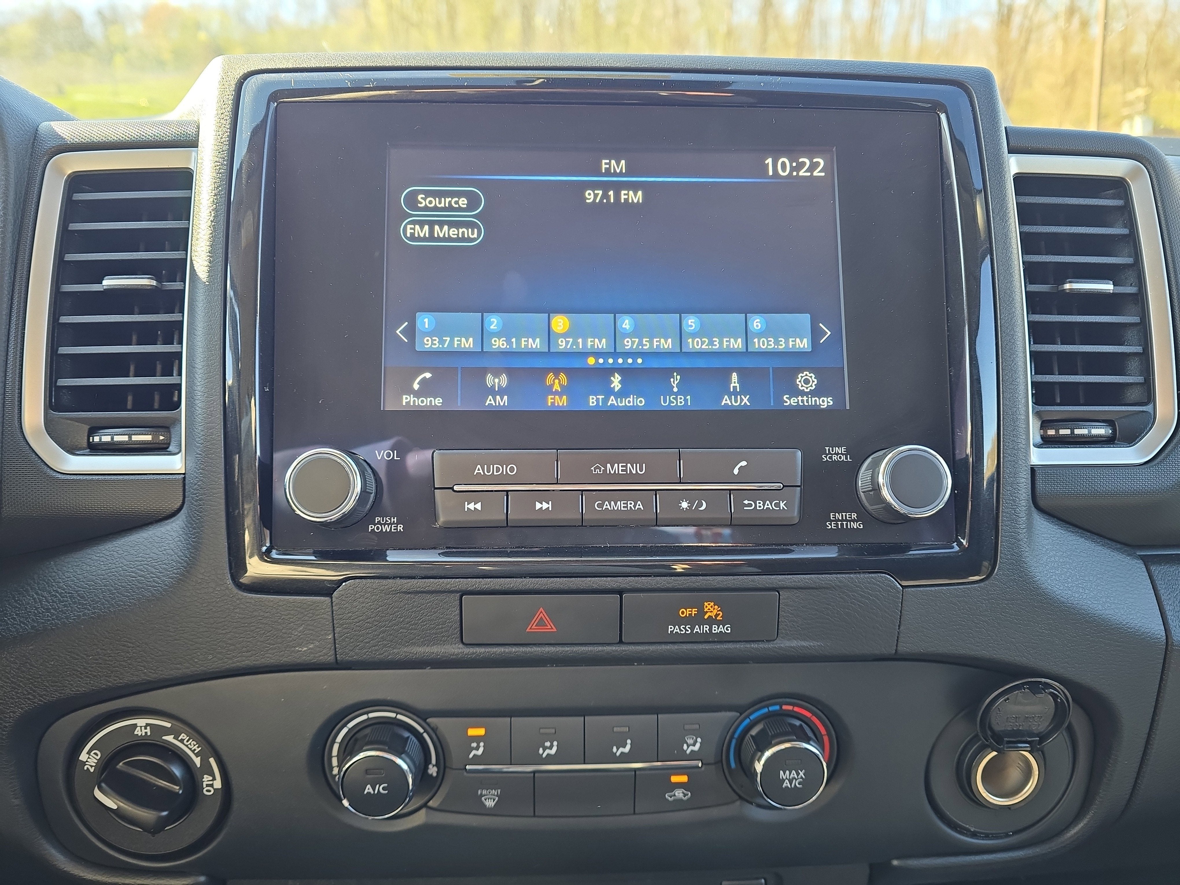 2022 Nissan Frontier SV