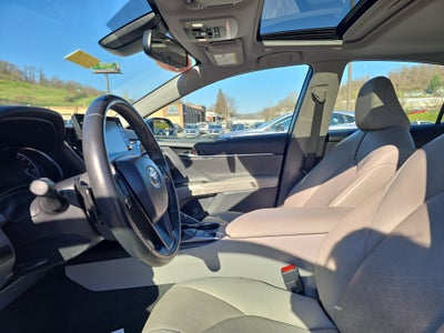 2023 Toyota Camry Hybrid XSE