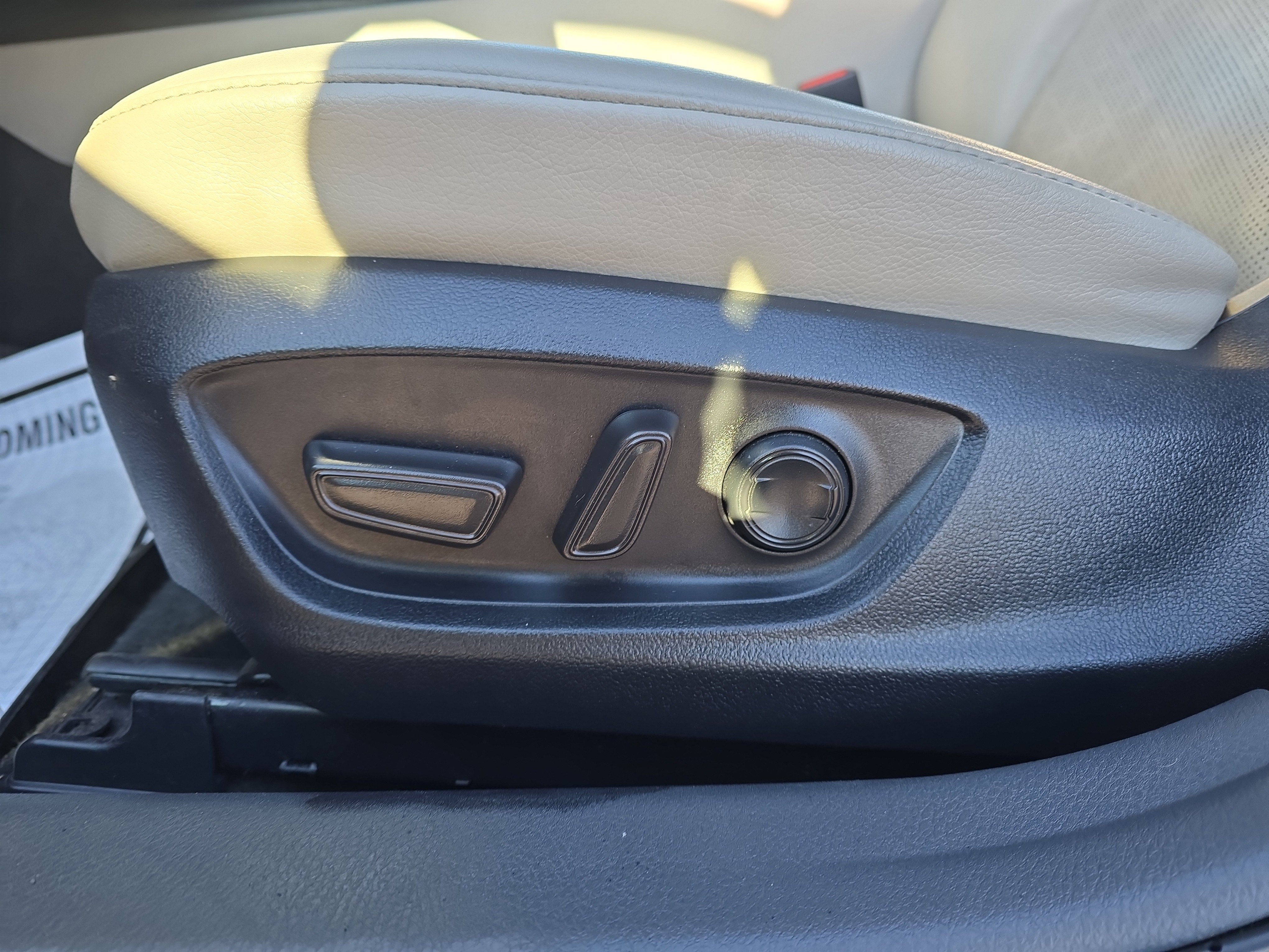 2023 Toyota Camry Hybrid XSE