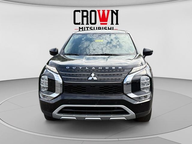 2022 Mitsubishi Outlander Base