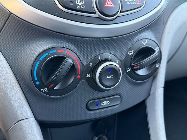 2012 Hyundai Accent GS