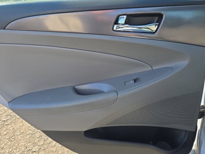 2013 Hyundai Sonata Hybrid Base