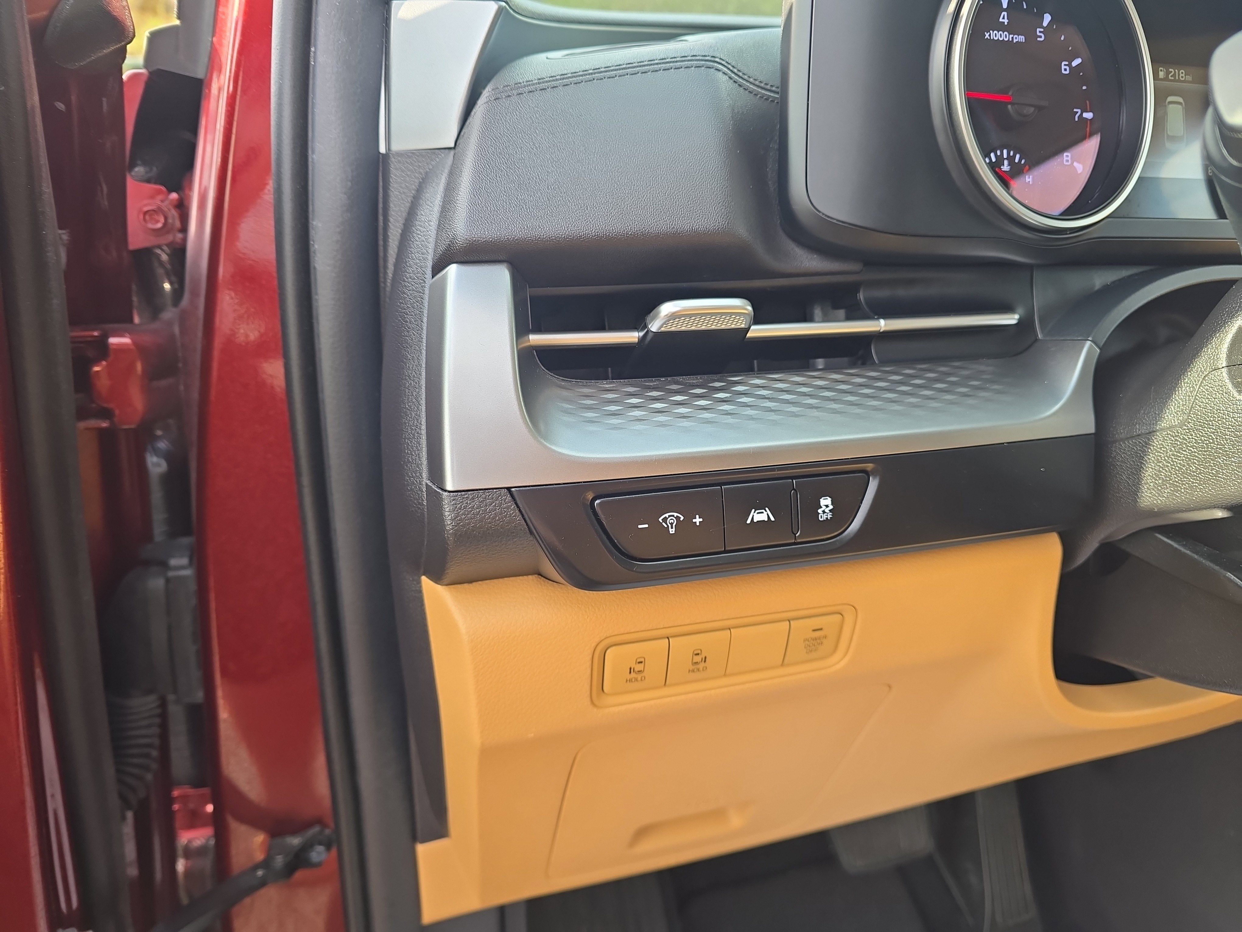 2024 Kia Carnival LX