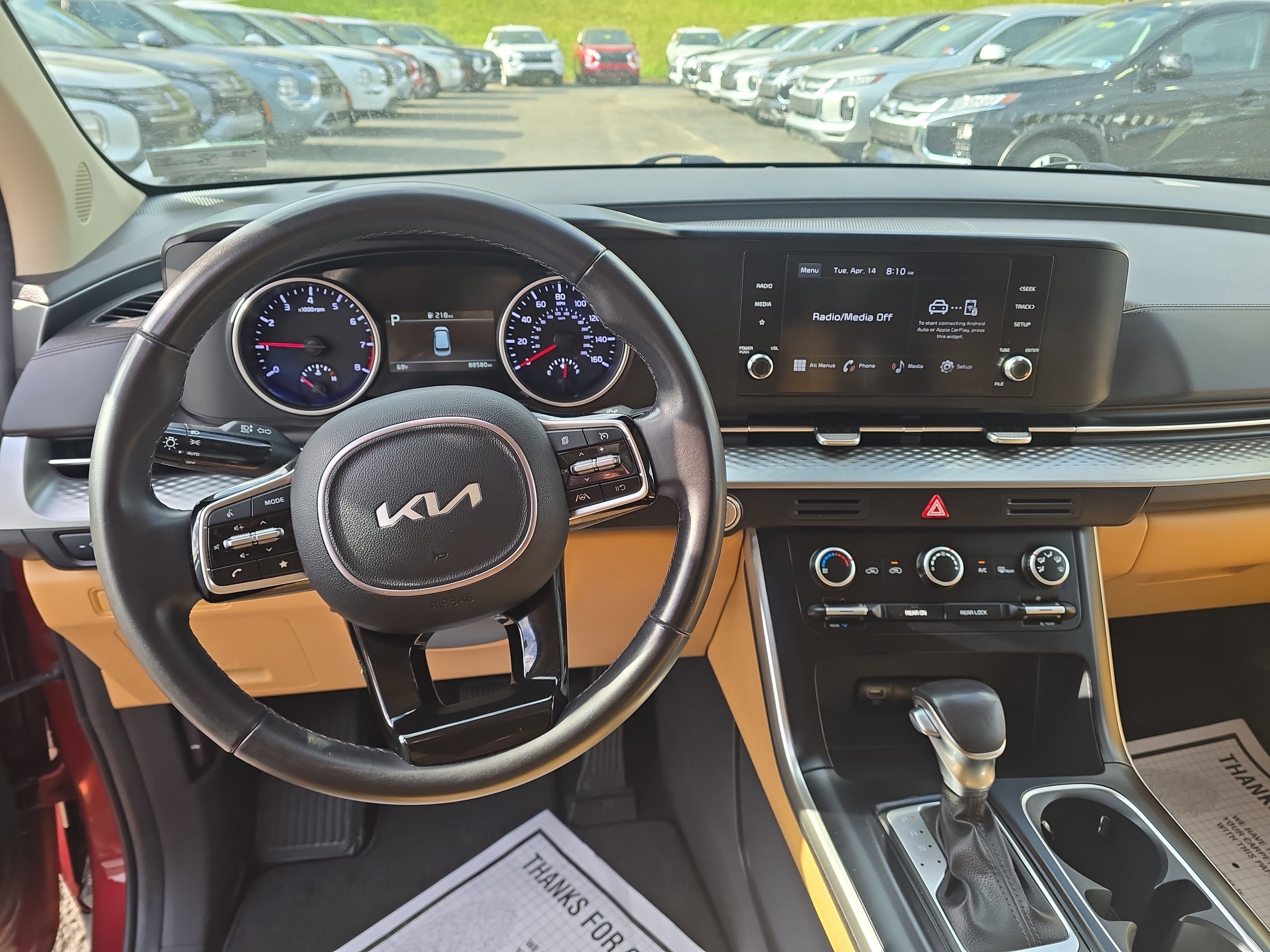 2024 Kia Carnival LX