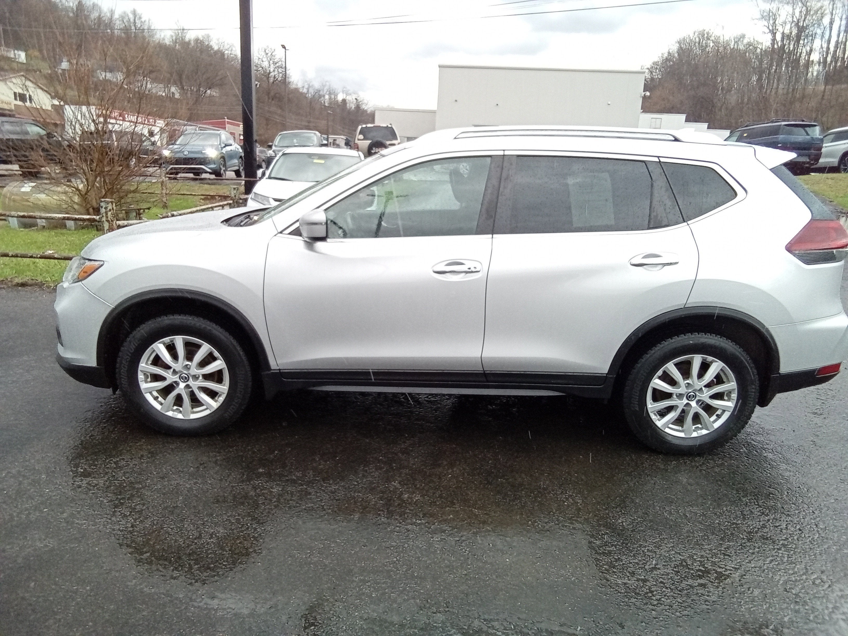 2018 Nissan Rogue SV