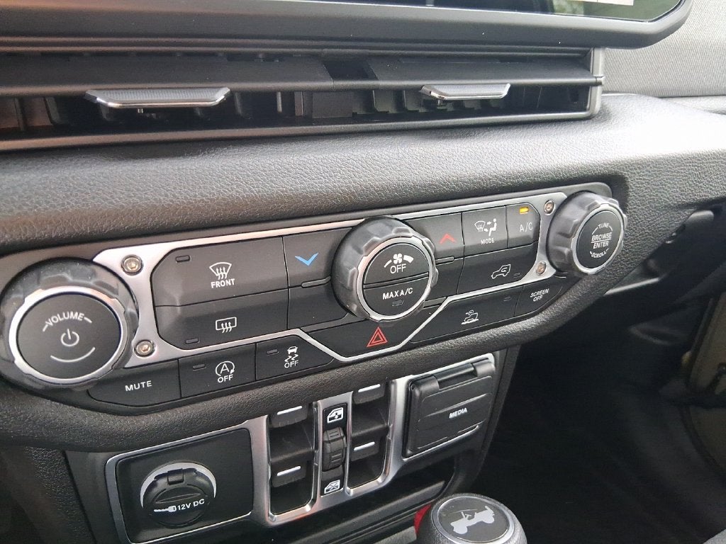 2027 Jeep Wrangler WRANGLER 4-DOOR SPORT