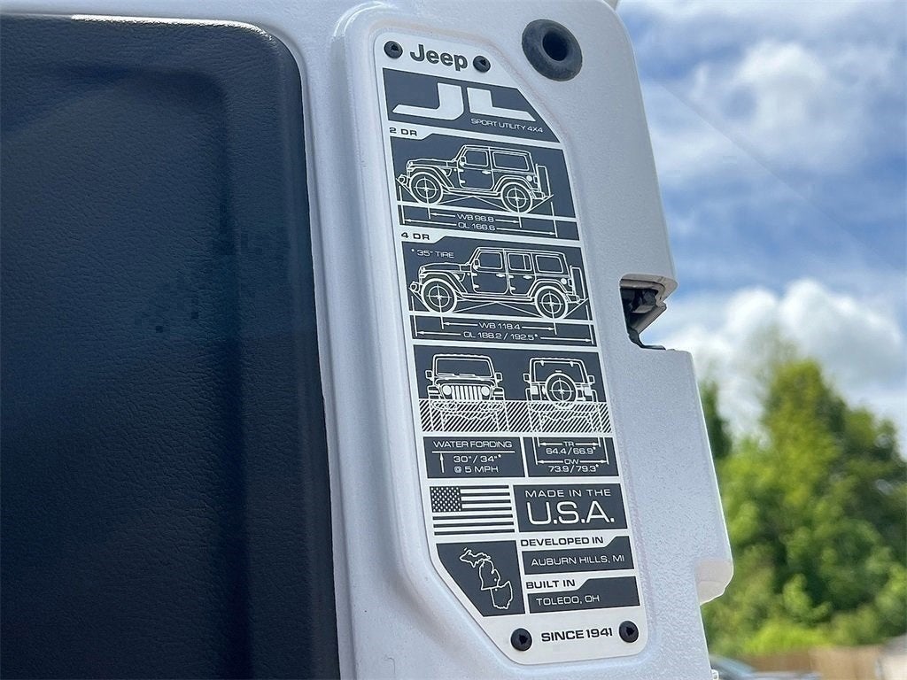 2025 Jeep Wrangler WRANGLER 4-DOOR SAHARA