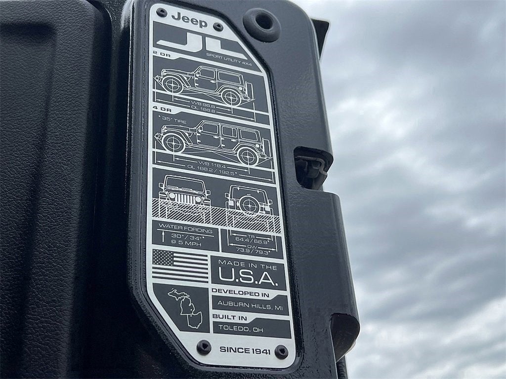 2025 Jeep Wrangler WRANGLER 4-DOOR SAHARA