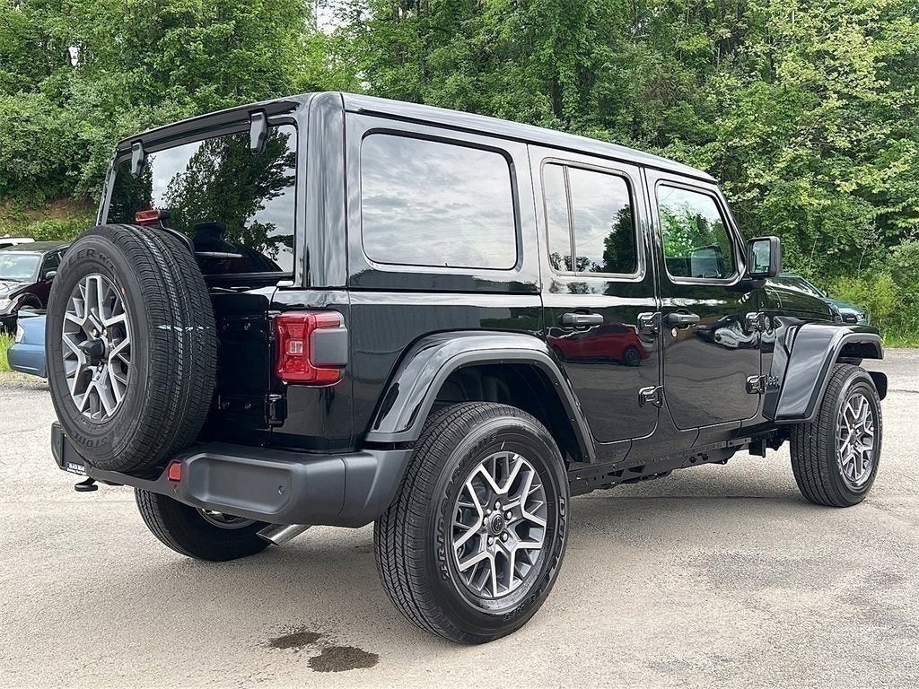 2025 Jeep Wrangler WRANGLER 4-DOOR SAHARA