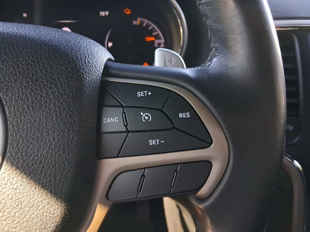 2017 Jeep Grand Cherokee Laredo 4x4