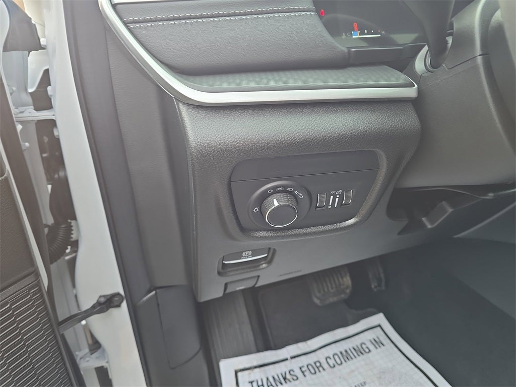 2026 Jeep Grand Cherokee GRAND CHEROKEE LAREDO X 4X4