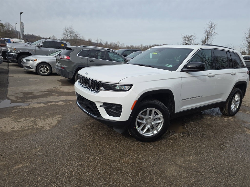 2026 Jeep Grand Cherokee GRAND CHEROKEE LAREDO X 4X4