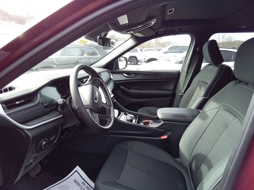 2026 Jeep Grand Cherokee GRAND CHEROKEE LAREDO X 4X4