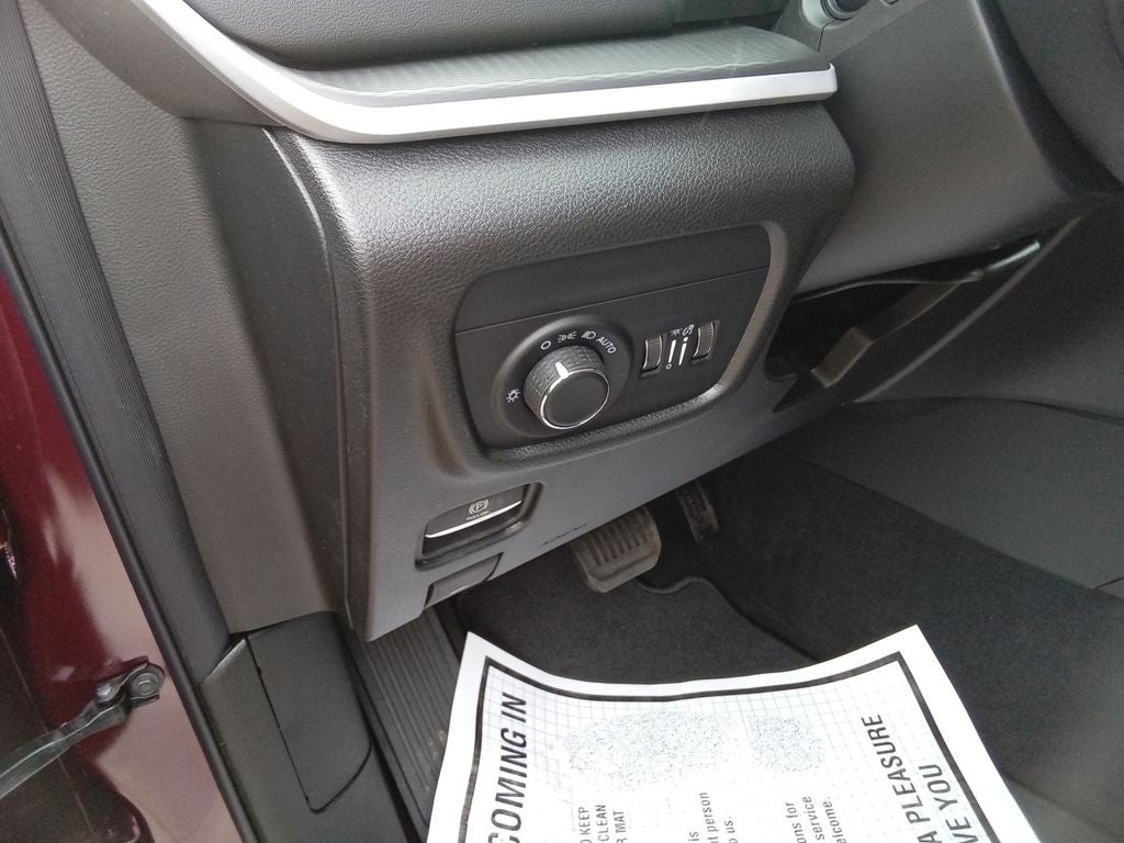 2026 Jeep Grand Cherokee GRAND CHEROKEE LAREDO X 4X4