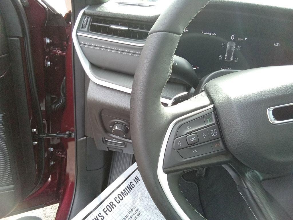 2026 Jeep Grand Cherokee GRAND CHEROKEE LAREDO X 4X4