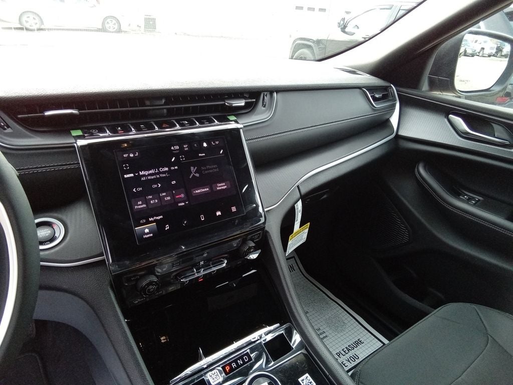 2026 Jeep Grand Cherokee GRAND CHEROKEE LAREDO X 4X4