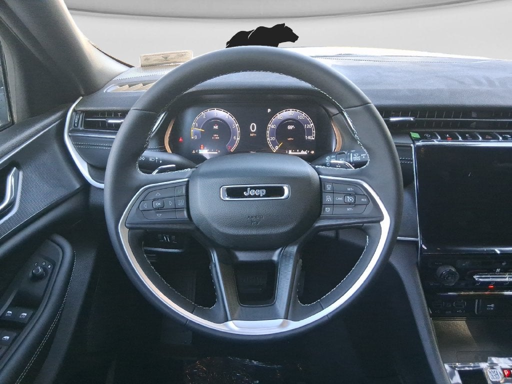 2027 Jeep Grand Cherokee GRAND CHEROKEE LAREDO X 4X4