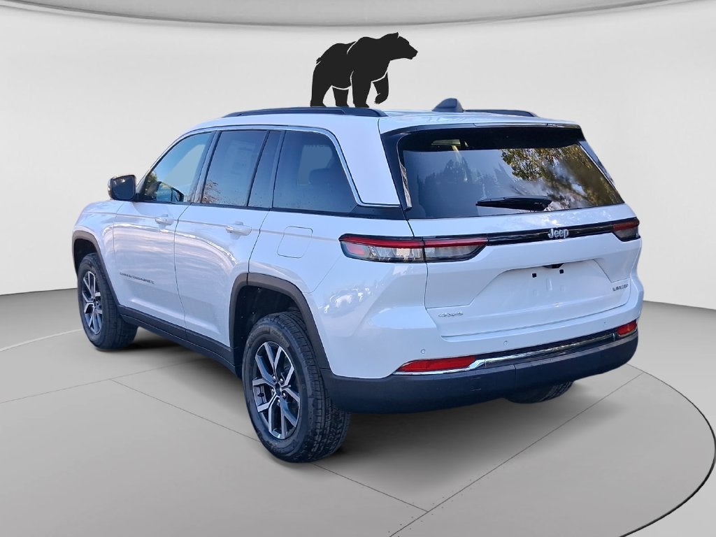 2027 Jeep Grand Cherokee GRAND CHEROKEE LAREDO X 4X4