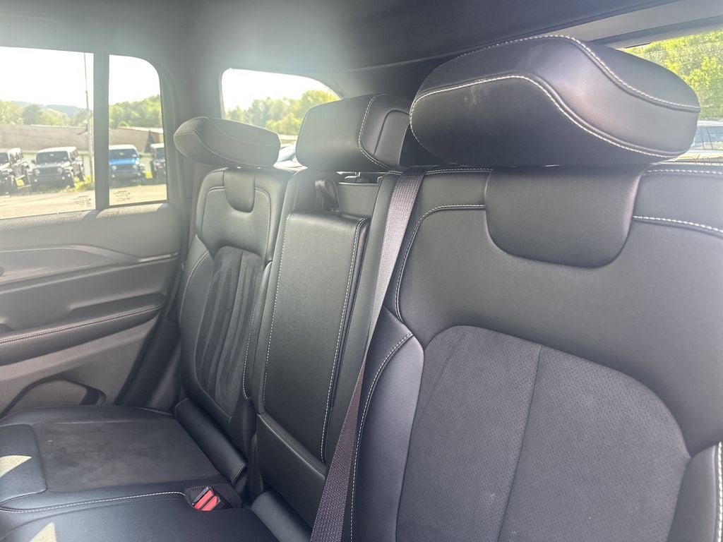 2025 Jeep Grand Cherokee Altitude X 4x4