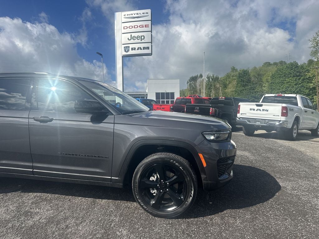 2025 Jeep Grand Cherokee Altitude X 4x4