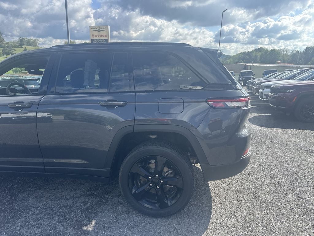 2025 Jeep Grand Cherokee Altitude X 4x4