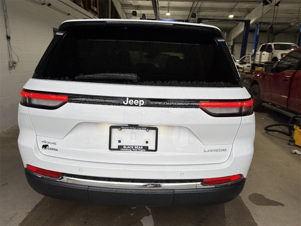 2026 Jeep Grand Cherokee GRAND CHEROKEE LAREDO X 4X4