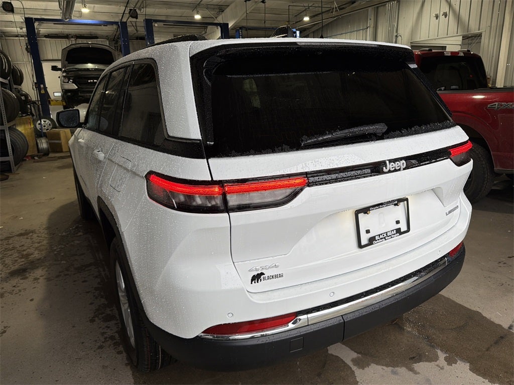 2026 Jeep Grand Cherokee GRAND CHEROKEE LAREDO X 4X4