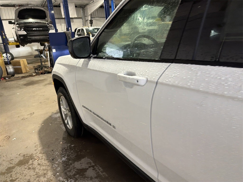 2026 Jeep Grand Cherokee GRAND CHEROKEE LAREDO X 4X4