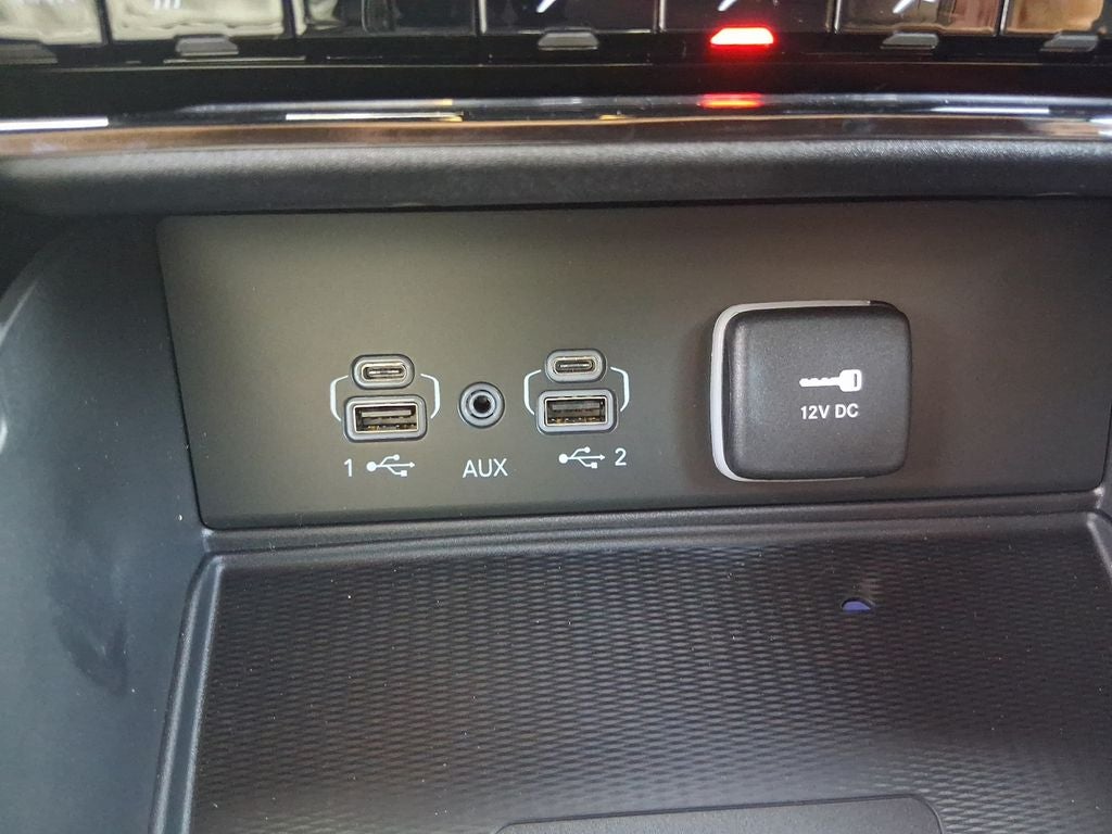 2027 Jeep Grand Cherokee GRAND CHEROKEE LAREDO X 4X4