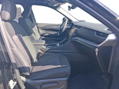 2027 Jeep Grand Cherokee GRAND CHEROKEE LAREDO X 4X4