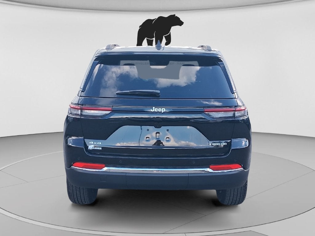 2027 Jeep Grand Cherokee GRAND CHEROKEE LAREDO X 4X4