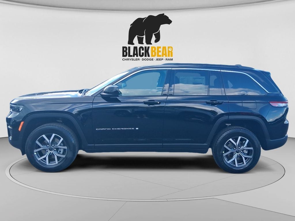 2027 Jeep Grand Cherokee GRAND CHEROKEE LAREDO X 4X4