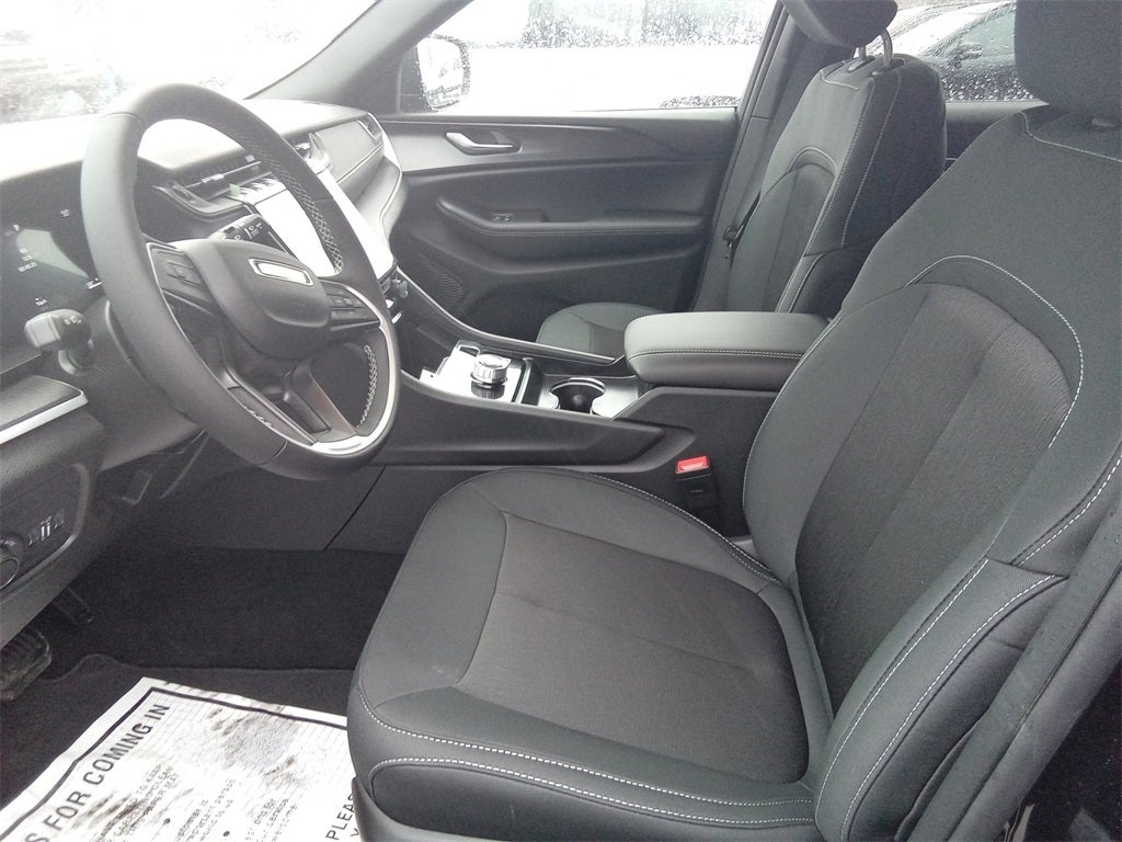 2026 Jeep Grand Cherokee GRAND CHEROKEE LAREDO X 4X4