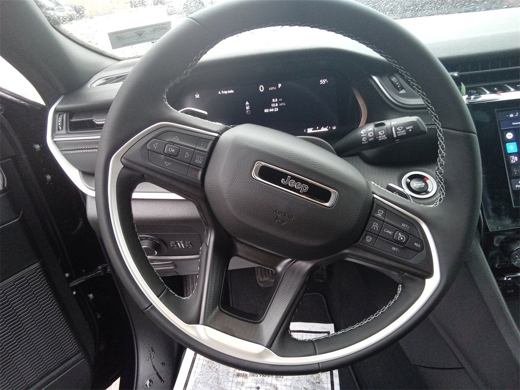 2026 Jeep Grand Cherokee GRAND CHEROKEE LAREDO X 4X4