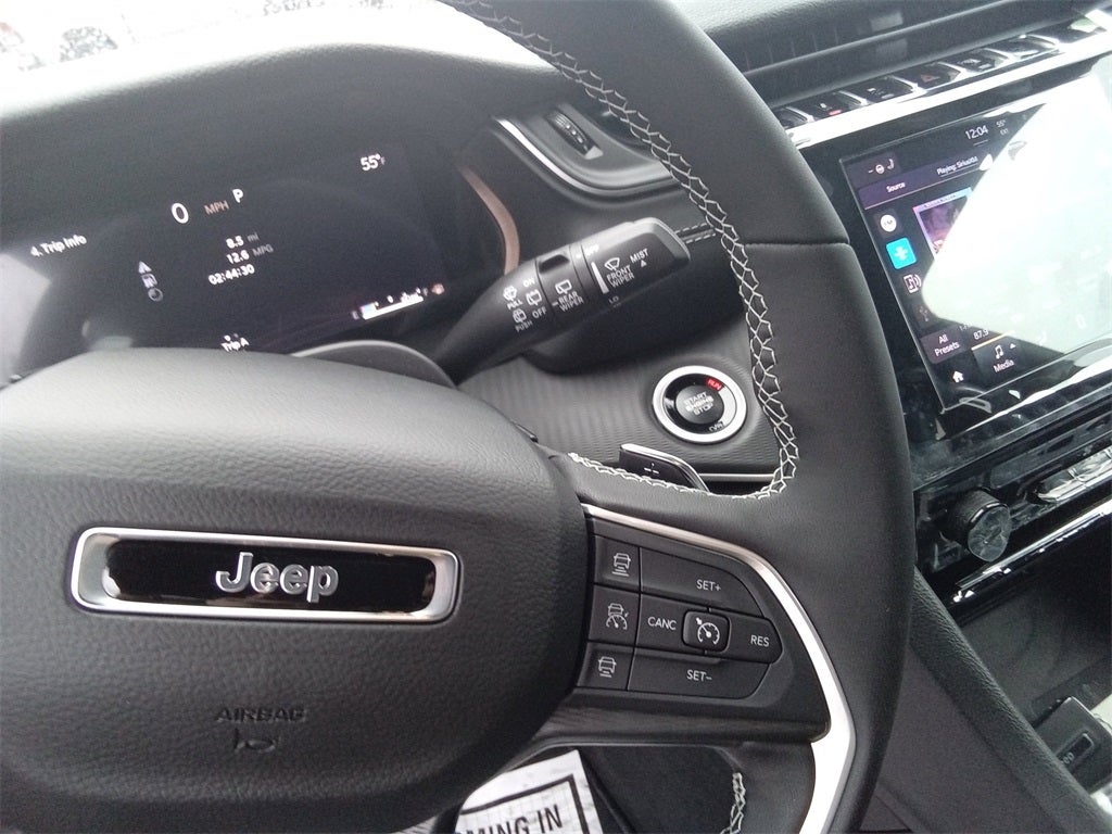 2026 Jeep Grand Cherokee GRAND CHEROKEE LAREDO X 4X4