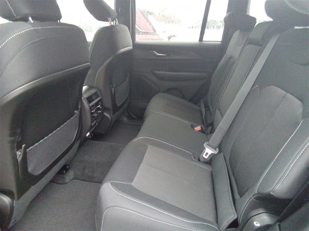 2026 Jeep Grand Cherokee GRAND CHEROKEE LAREDO X 4X4