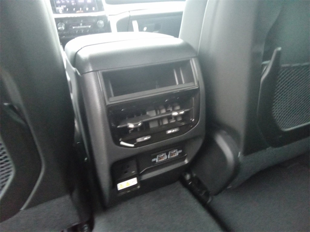 2026 Jeep Grand Cherokee GRAND CHEROKEE LAREDO X 4X4