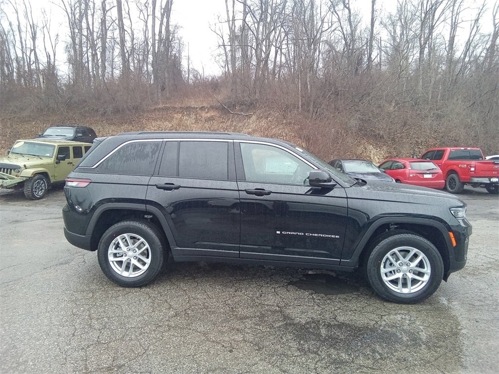 2026 Jeep Grand Cherokee GRAND CHEROKEE LAREDO X 4X4