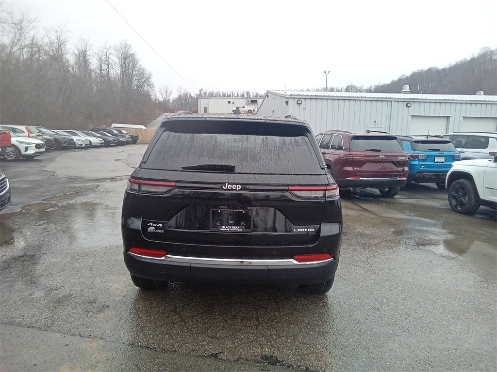 2026 Jeep Grand Cherokee GRAND CHEROKEE LAREDO X 4X4