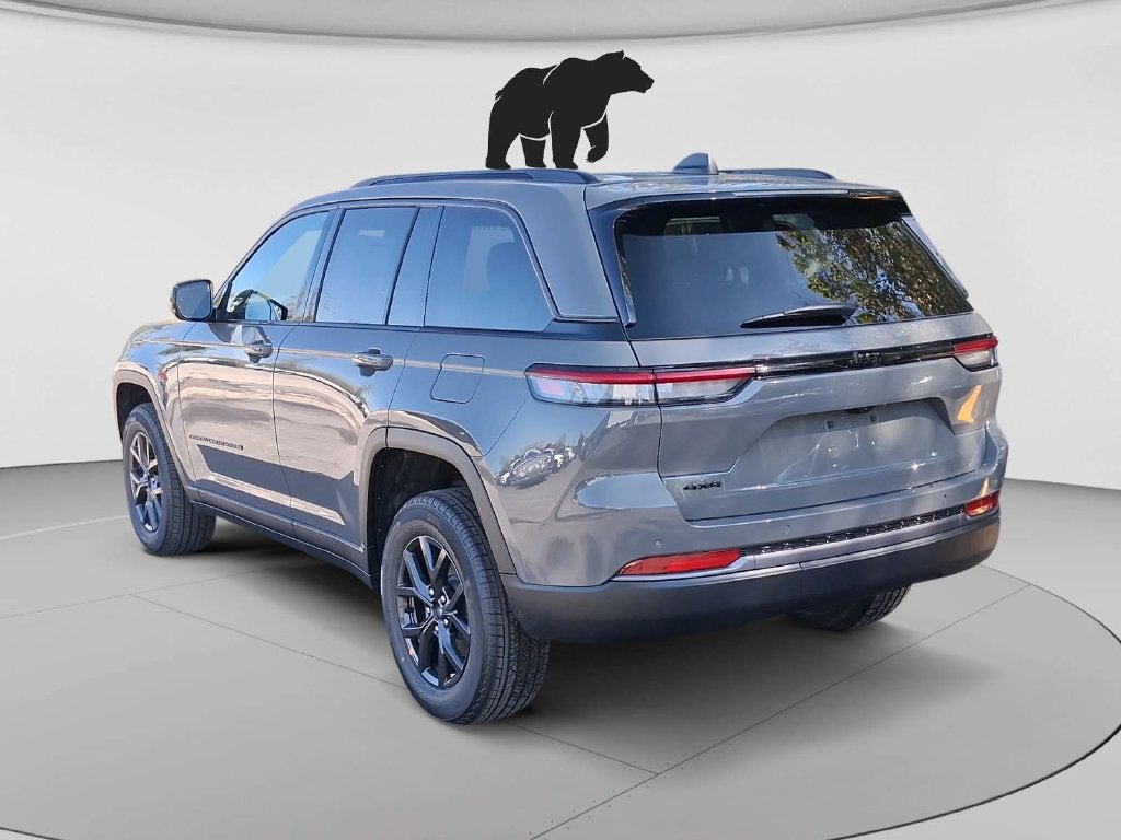 2027 Jeep Grand Cherokee GRAND CHEROKEE LAREDO ALTITUDE 4X4