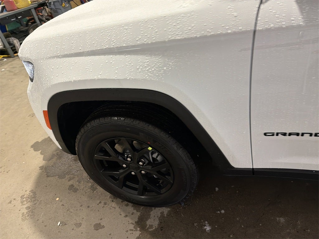 2026 Jeep Grand Cherokee GRAND CHEROKEE LAREDO ALTITUDE 4X4