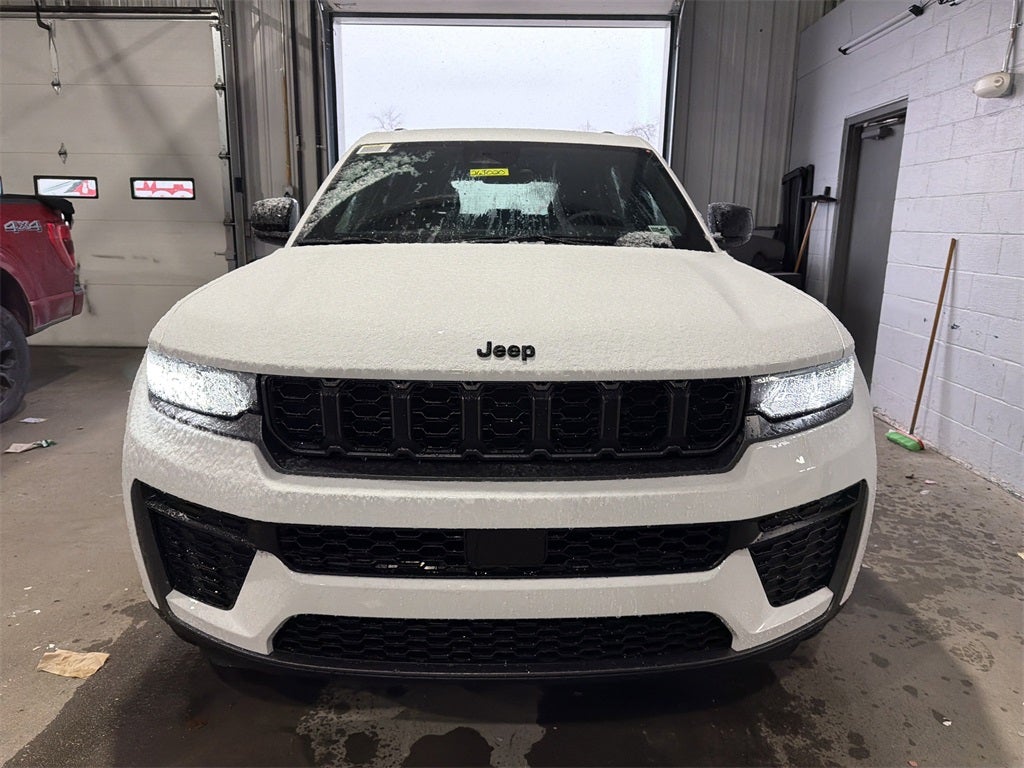 2026 Jeep Grand Cherokee GRAND CHEROKEE LAREDO ALTITUDE 4X4