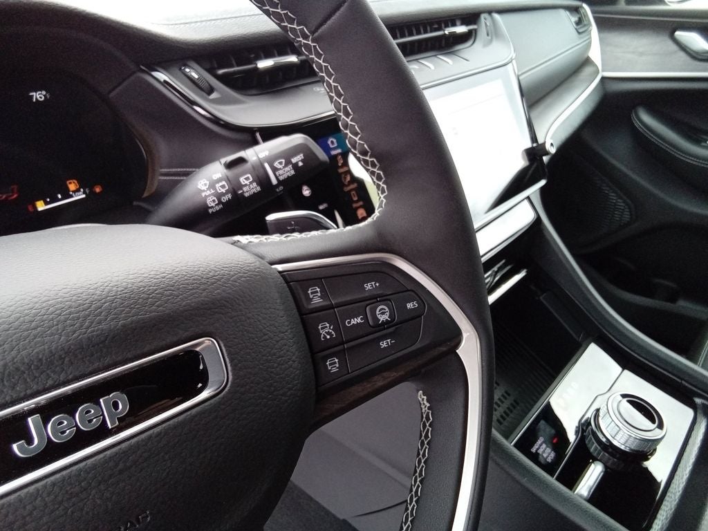 2026 Jeep Grand Cherokee GRAND CHEROKEE LAREDO ALTITUDE 4X4