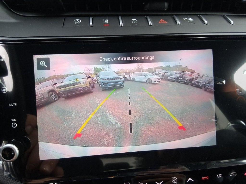 2027 Jeep Grand Cherokee GRAND CHEROKEE LAREDO ALTITUDE 4X4
