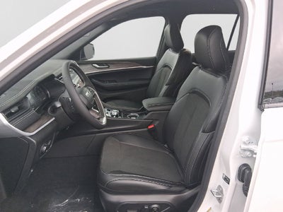 2027 Jeep Grand Cherokee GRAND CHEROKEE LAREDO ALTITUDE 4X4
