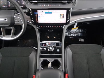 2027 Jeep Grand Cherokee GRAND CHEROKEE LAREDO ALTITUDE 4X4