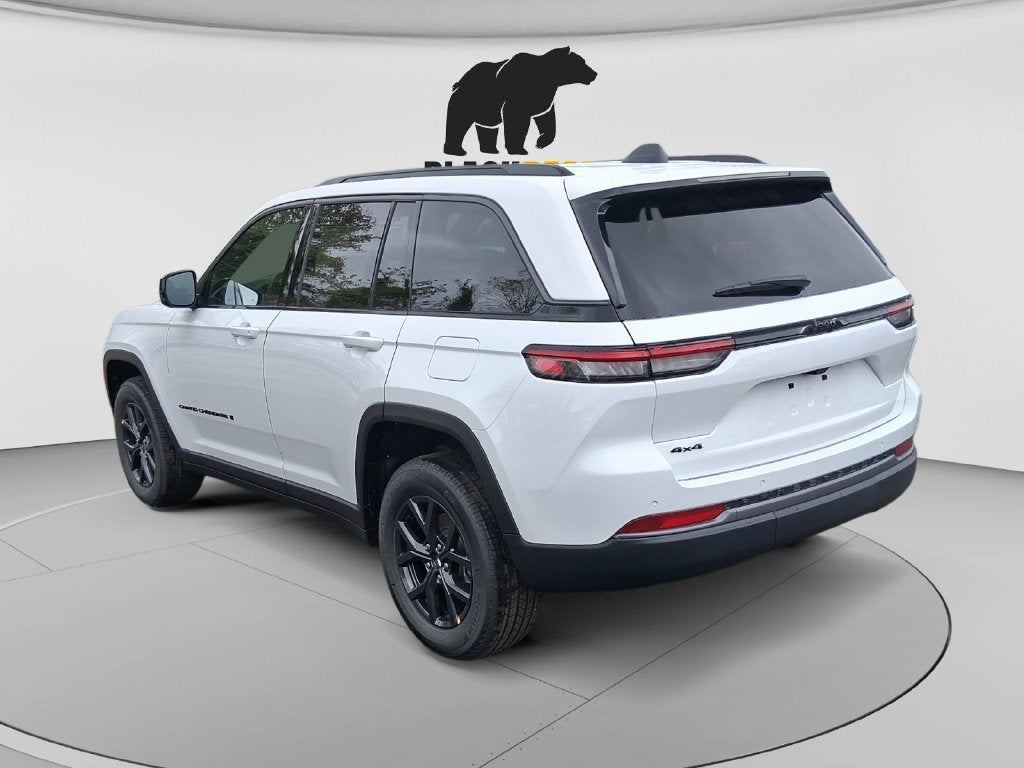 2027 Jeep Grand Cherokee GRAND CHEROKEE LAREDO ALTITUDE 4X4